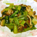はーくんの嫁's cooksnap of when they made 小松菜としめじの生姜炒め.