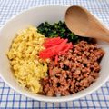 在宅勤務のおじさん's cooksnap of when they made そぼろが美味い♪こだわりの三色丼★.