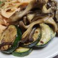 楓〜カエ〜's cooksnap of when they made 10分☆ズッキーニと舞茸のカレーマヨ炒め.