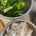 Yukari0's cooksnap of when they made ゴマ油入り♪大根と小松菜のナムル風和え物.