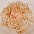 WOODs´'s cooksnap of when they made とっても簡単★もやしのおかかめんつゆ和え.