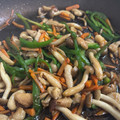 ふふふふうこ's cooksnap of when they made 味付け簡単☆鶏皮野菜炒め.