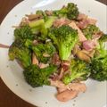 あやママ99's cooksnap of when they made ブロッコリーときのこのベーコンまぜサラダ.