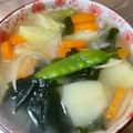 kisberry's cooksnap of when they made じゃがいもと絹さやワカメの味噌汁.