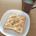 ﾋﾟﾛﾐ♡'s cooksnap of when they made あかりと粉チーズのトースト.