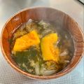 azbjbn's cooksnap of when they made カボチャと玉ねぎのみそ汁　.