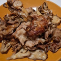 ヨシヨッシー's cooksnap of when they made 簡単★マイタケと豚こま肉の白だし炒め.