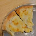 ☆HIMAWARI★'s cooksnap of when they made チーズソースでチーズ節約＊チーズピザ.