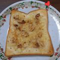 ponnko's cooksnap of when they made クルミとチーズのトースト.