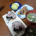 よちりん's cooksnap of when they made ごま塩と刻み梅干しの雑穀おにぎり.