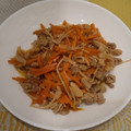nana7's cooksnap of when they made 弁当にも！　豚肉とえのき、人参の生姜炒め.