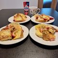 ほか弁ママ's cooksnap of when they made 冷凍食パンで苺のフレンチトースト.