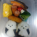 かいりっし's cooksnap of when they made 仲良し首まげシマエナガ弁当☆キャラ弁.