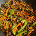 ame-ikuru's cooksnap of when they made 簡単！ピーマンと人参のそぼろ丼.
