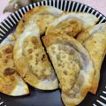 みっちゃん❇️68's cooksnap of when they made 餃子の皮で餡子パイ.