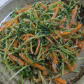 ももんじゃー's cooksnap of when they made 豆苗と人参の胡麻和え.