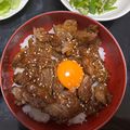 まっすーー。's cooksnap of when they made 簡単節約な牛肉ハラミの焼肉丼.