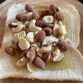 トコタン's cooksnap of when they made カリカリ✨簡単！ハニーナッツのトースト.