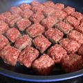 ウタマロ89's cooksnap of when they made まるで牛肉！節約合挽きサイコロステーキ☆.