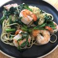 sao_chan's cooksnap of when they made エビと春菊のシンプルパスタ.