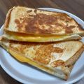 ponnko's cooksnap of when they made アメリカの祖父からの伝統チーズトースト.