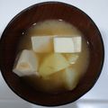 クック3N0VKO☆'s cooksnap of when they made じゃがいもと豆富の味噌汁.