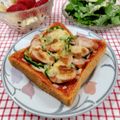 在宅勤務のおじさん's cooksnap of when they made ウインナーで★ピザトースト.