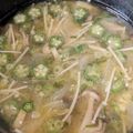 mahorou's cooksnap of when they made オクラとえのきたけの味噌汁.
