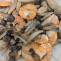 庵chai's cooksnap of when they made 作り置き☆海老とキノコのにんにく醤油炒め.