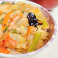 ♓うさこ亭♓'s cooksnap of when they made 簡単　残り物白菜と野菜の八宝菜（中華丼）.