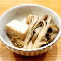 かなりんココりん's cooksnap of when they made 厚揚げと舞茸の煮物.