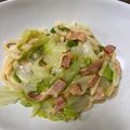 和菓子スキ's cooksnap of when they made レタスとベーコンのバター醤油うどん.