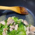 クック7XE1N6☆'s cooksnap of when they made レタスと鶏モモ肉の旨塩レモン炒め.