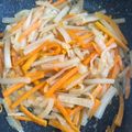 あい1229's cooksnap of when they made お弁当に◎大根とにんじんの味噌きんぴら.