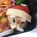クック27T4WC☆'s cooksnap of when they made クリスマスキャラ弁✽サンタさんと雪だるま.