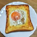 ＊なぁ＊'s cooksnap of when they made 目玉焼きトースト.