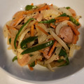 クックECV9QY☆'s cooksnap of when they made ✿キャベツと魚肉ソーセージのめんマヨ炒め.