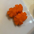 ☆iwack☆'s cooksnap of when they made 人参の飾り切り　ねじり梅　(型不要).