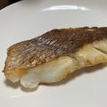 hkr's cooksnap of when they made 真鯛(切り身)の塩焼きフライパンで簡単に.
