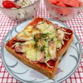 在宅勤務のおじさん's cooksnap of when they made キャベツとウインナのピザトースト.
