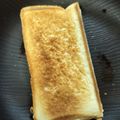 ゆうまいズ's cooksnap of when they made チョコとチーズのホットサンド風トースト.