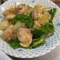 ミアンミアン's cooksnap of when they made 鶏もも肉と玉ねぎピーマンのカレー炒め.