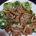 クックUH3NVG☆'s cooksnap of when they made 鶏もも肉炒め 五香粉風味＊青梗菜の花飾り.