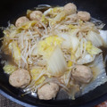 ちぃちゃん31513's cooksnap of when they made 肉団子と白菜ともやしの蒸し鍋.