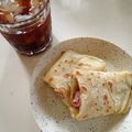 みぃぃちゃま's cooksnap of when they made パンが無かった時の簡単朝食！ブリトー♪.