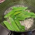 ぶす丸's cooksnap of when they made 絹さやの塩ゆで.