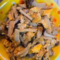 まろ731's cooksnap of when they made しめじとたまごのオイスター炒め.