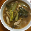 Ruriluru's cooksnap of when they made 豚肉と小松菜のみそ汁.