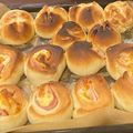 新米ママあーちゃん's cooksnap of when they made 失敗ナシ！簡単ハムチーズロールパン.