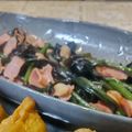 そうみー's cooksnap of when they made 金時草(ハンダマ)とベーコンの炒めもの.